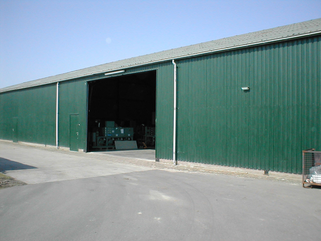 doors from our storage-accommodations in Nieuw-Vennep